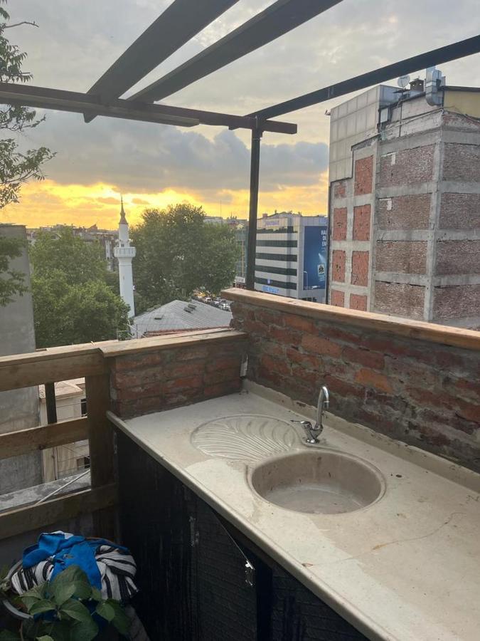 اسطنبول Central Apartment Kadikoy Terrace Bbq Close 2 Block Ferry Bull Metro Nighlife المظهر الخارجي الصورة