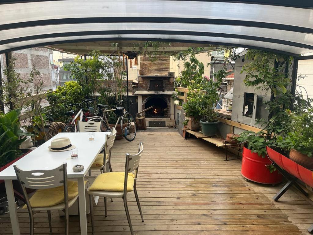 اسطنبول Central Apartment Kadikoy Terrace Bbq Close 2 Block Ferry Bull Metro Nighlife المظهر الخارجي الصورة
