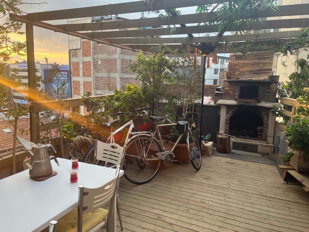 اسطنبول Central Apartment Kadikoy Terrace Bbq Close 2 Block Ferry Bull Metro Nighlife المظهر الخارجي الصورة