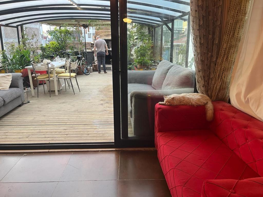 اسطنبول Central Apartment Kadikoy Terrace Bbq Close 2 Block Ferry Bull Metro Nighlife المظهر الخارجي الصورة