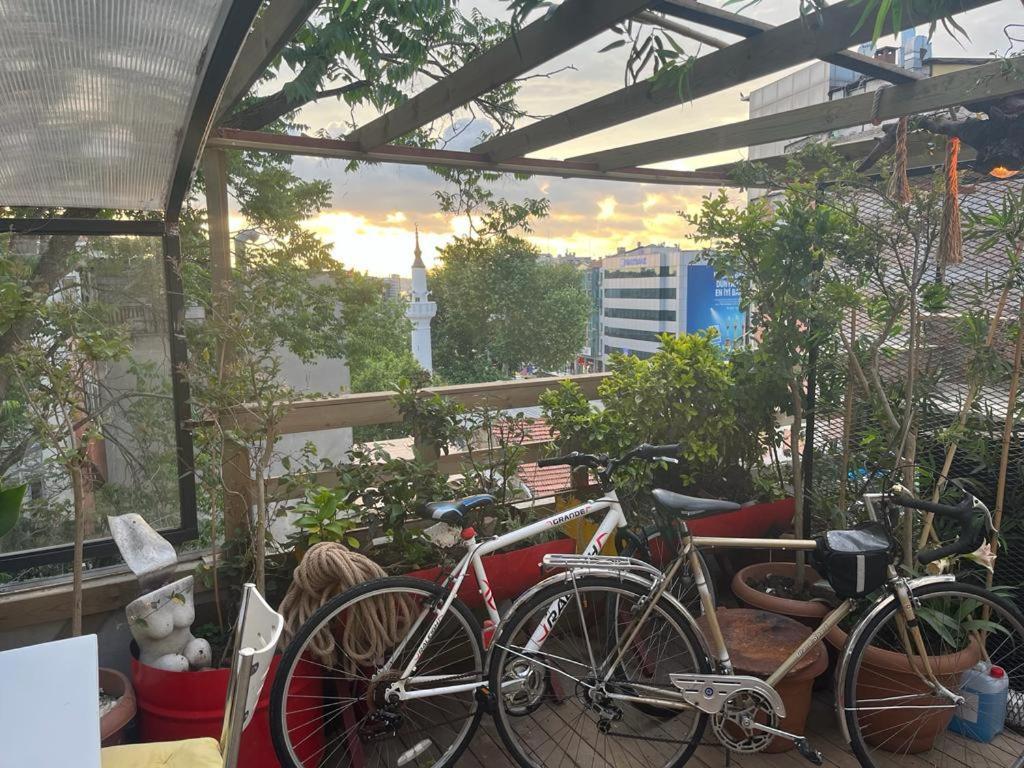 اسطنبول Central Apartment Kadikoy Terrace Bbq Close 2 Block Ferry Bull Metro Nighlife المظهر الخارجي الصورة